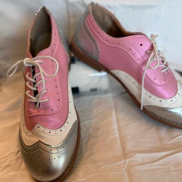 Pink, White & Silver Oxford Brogues – Size 43-Perfect W/ a Poodle Skirt! - Picture 3 of 10